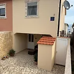 بيت للعطل House Matej