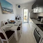 بيت للعطل House Matej *