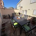 House Matej فير