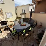 House Matej * فير