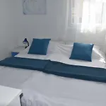 بيت للعطل House Matej *