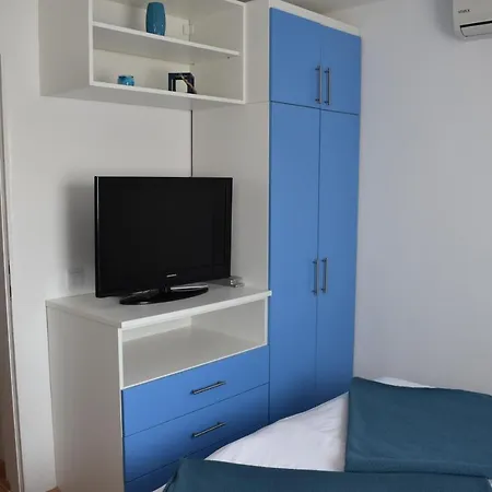 House Matej Holiday home Vir